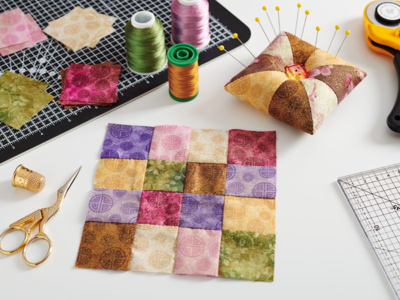 Un block et des outils de patchwork